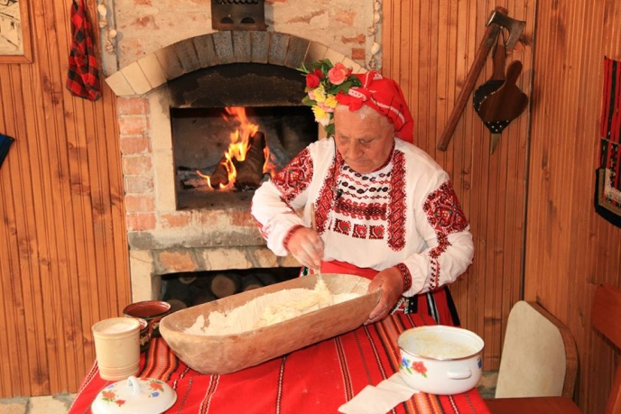 Вкусът на детството – хляб, мляко и песен – за векове